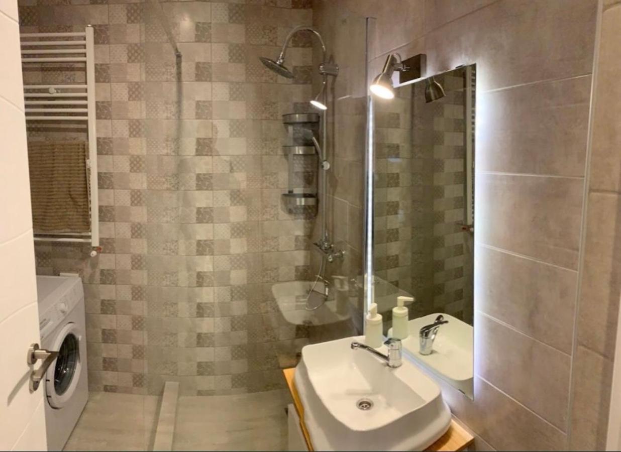 Retreat Luxury Apartment Near Presidential Palace Bukarest Exterior foto