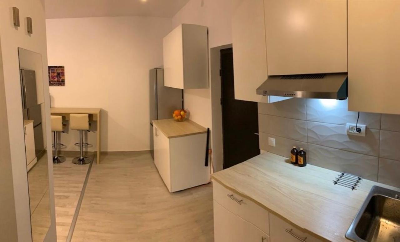 Retreat Luxury Apartment Near Presidential Palace Bukarest Exterior foto